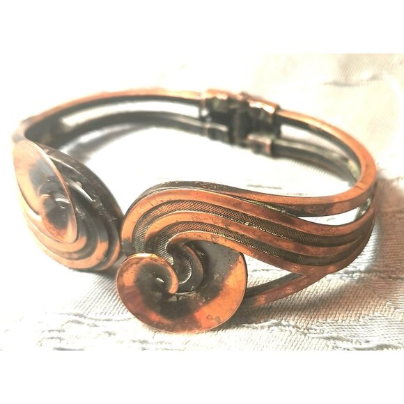 Vintage Copper Hinged Clamper Bracelet - Mid-Century Modernist Style Cuff - Picture 9 of 9